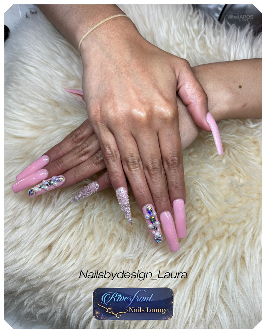 RIVERFRONT NAIL LOUNGE